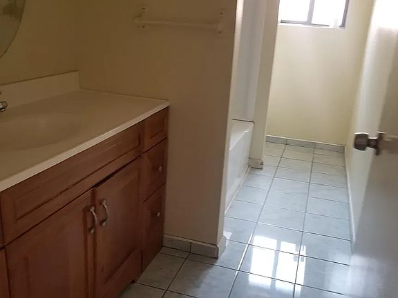 4th image of 1265 E 87th Pl #2