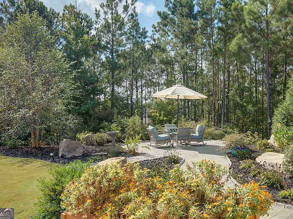 4th image of 61 Forest Berry Ct