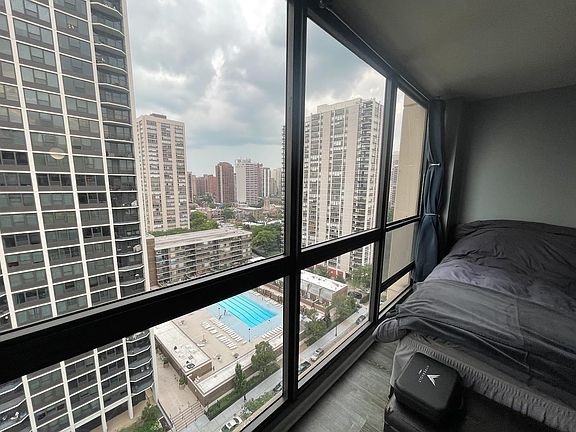 4th image of 1540 N Lasalle St #1702