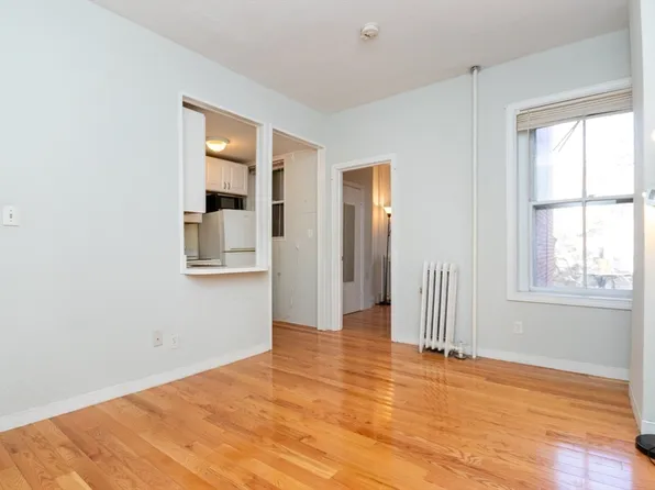 36 Winchester St APT 6, Brookline, MA 02446