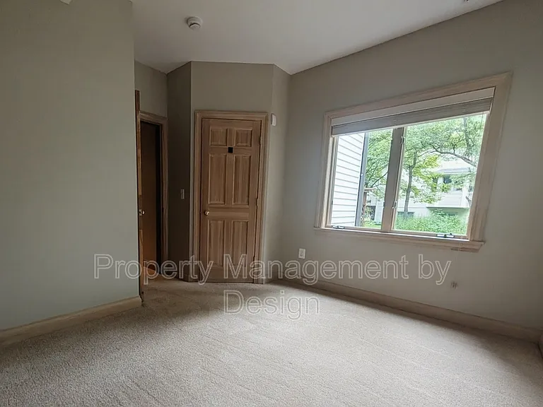 921 Vineland Ct — Photo 27