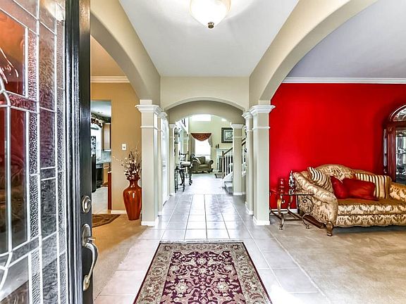 2nd image of 2705 Arrowhead Creek Ln