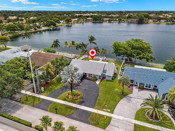 4th image of 5669 SW 100th Avenue