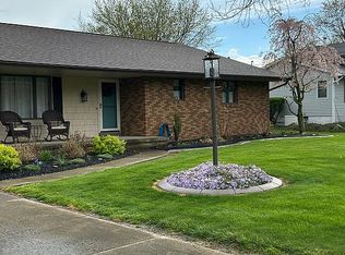 910 W Bogart Rd, Sandusky, OH 44870