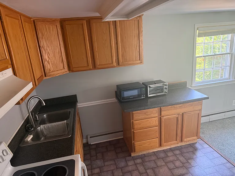 1423 Kilmer Ln #C — Photo 6