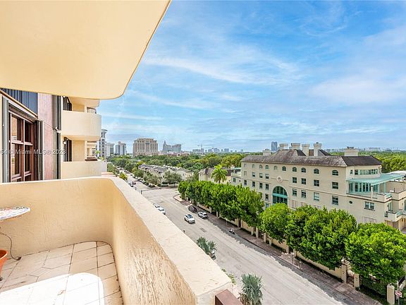 4th image of 600 Biltmore Way APT 810