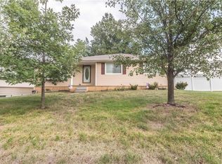 5203 SE State Route Ff, Saint Joseph, MO 64507