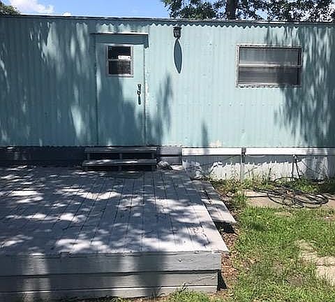 3rd image of 1551 Crystal Lake Dr