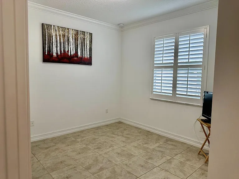 6112 NW Cullen Way — Photo 11