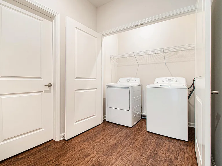 Copperleaf Cove Apartments — Photo 8