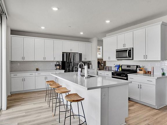 2nd image of 28229 Blossom Ct
