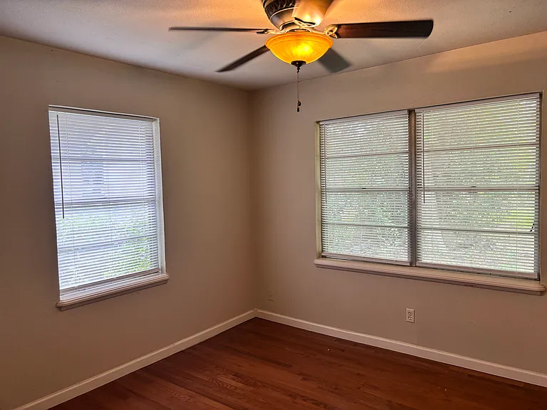 610 W Bullock St — Photo 11