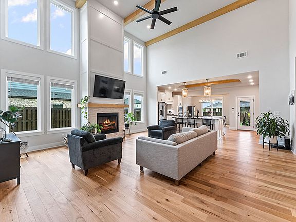 5th image of 1200 Montieri Dr