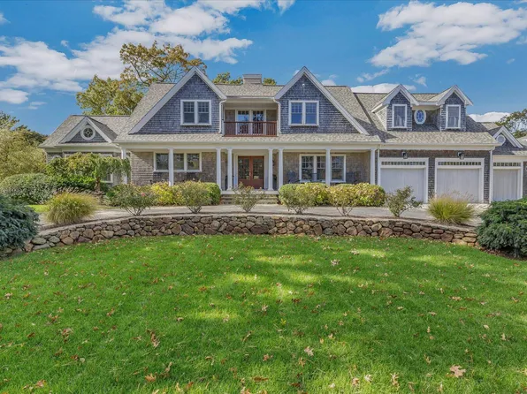 220 Dunrobin Road, Mashpee, MA 02649