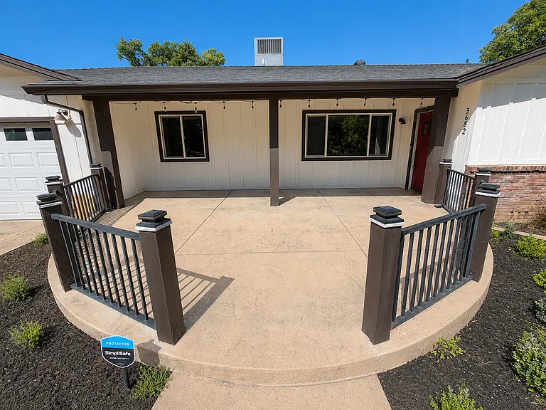3682 Bay Ave — Photo 4