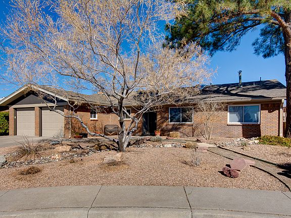 2nd image of 10609 Moon Valley Ct NE
