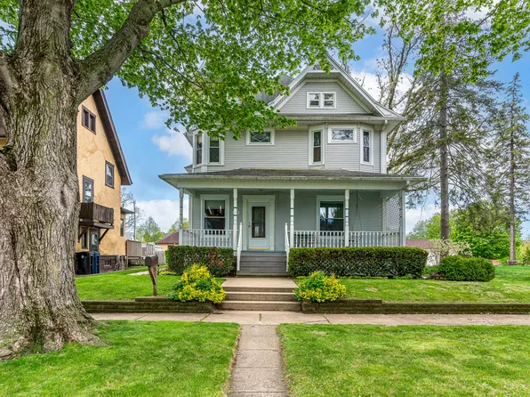 115 W 8th St, Tipton, IA 52772