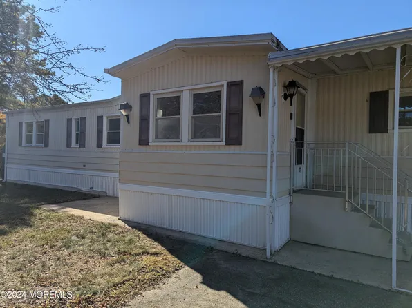 37 Eagle Drive, Whiting, NJ 08759