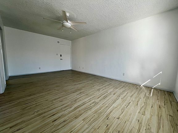 5th image of 00-360 Lime Ave #208