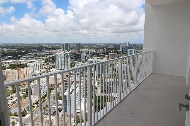 2020 N Bayshore Dr #3706 — Photo 15