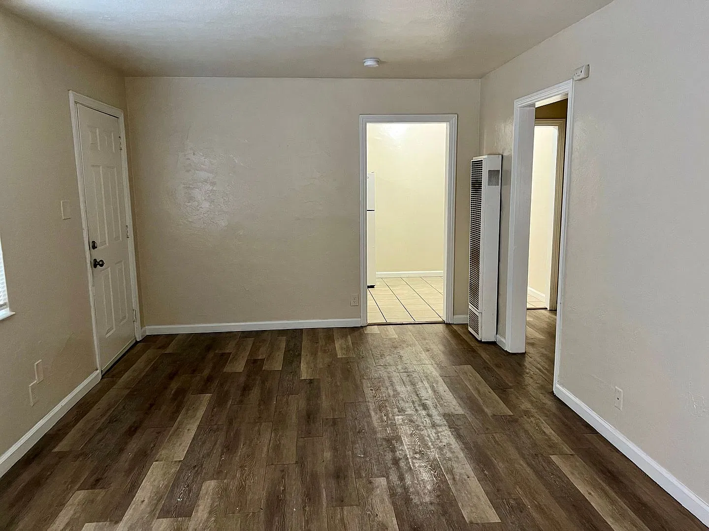 422 N Glenn Ave — Photo 3