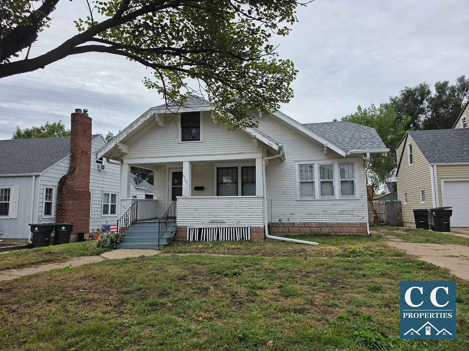 3 bed, $1,300 — Photo 1