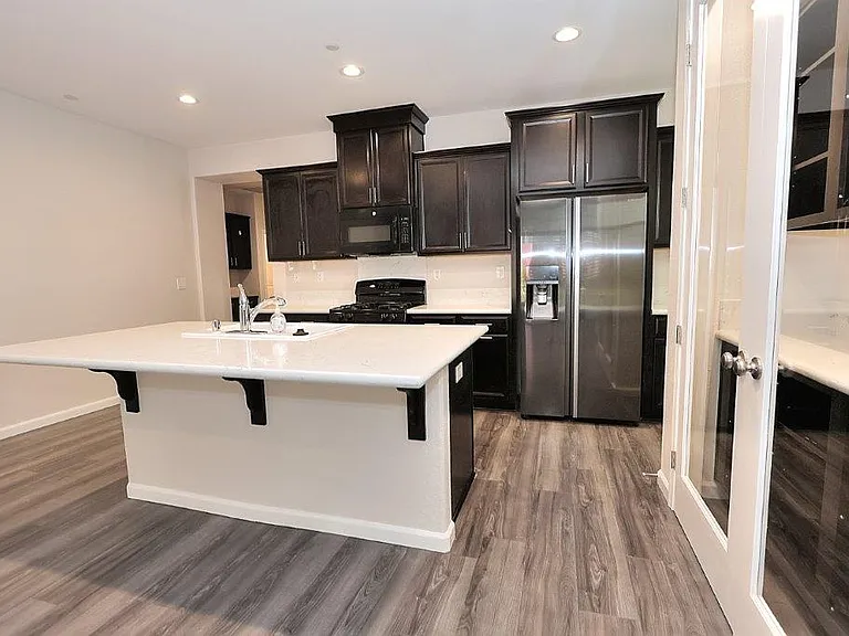 9049 Hourglass Cir — Photo 11