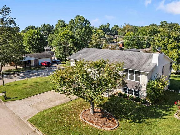 4th image of 1905 Westwood Dr