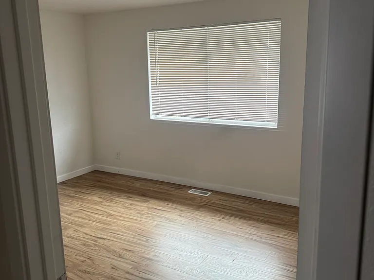 1949 SW Timber Ave — Photo 13