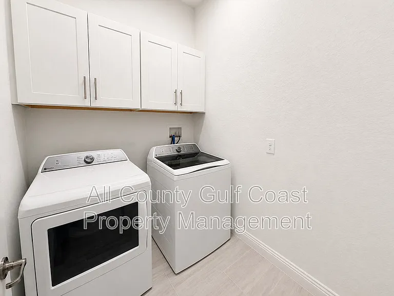 5628 Lightning Whelk Ln — Photo 15