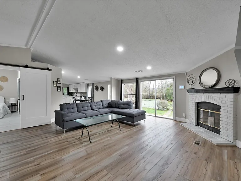 22603 Tuwa Rd — Photo 11
