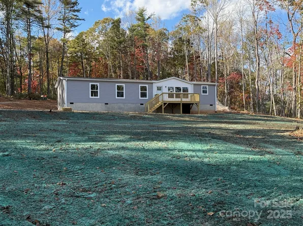 71 Foxcroft Ln, Hendersonville, NC 28739