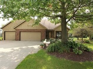 7028 Crescenda Dr NE, Rockford, MI 49341