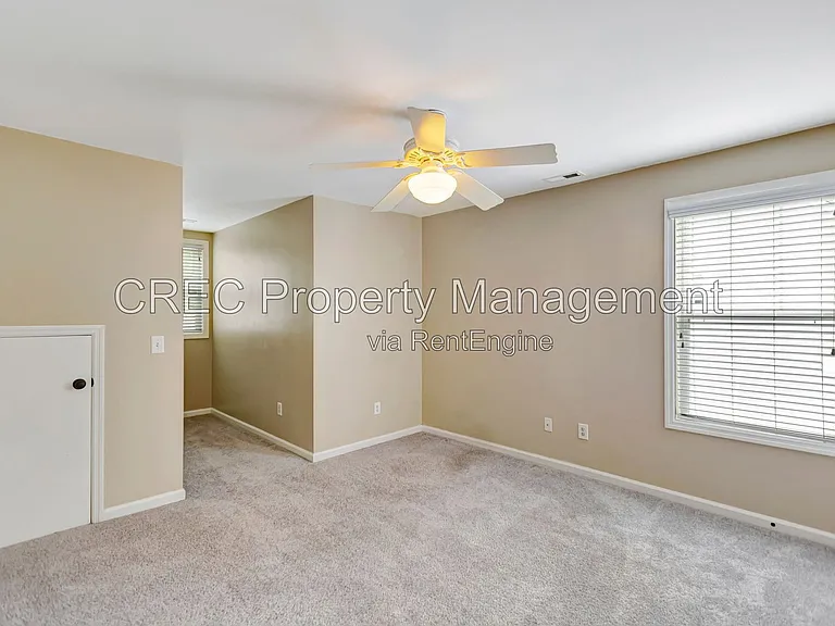 1071 Barfield St — Photo 28