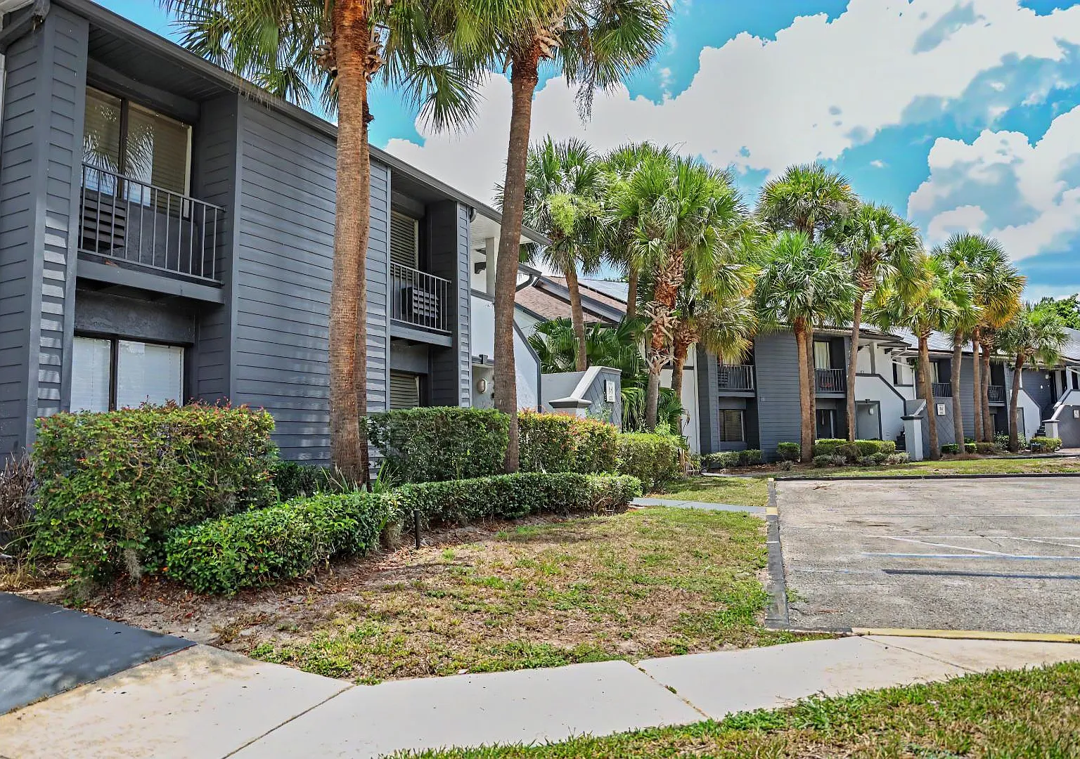 2791 N Poinciana Blvd — Photo 4