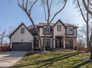 10930 Oak Dr, Kansas City, KS 66109