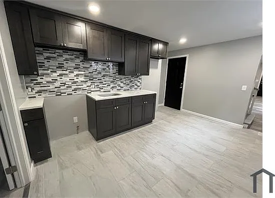 215 Church St — Photo 14