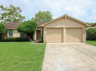 2818 Traveller Dr, League City, TX 77573