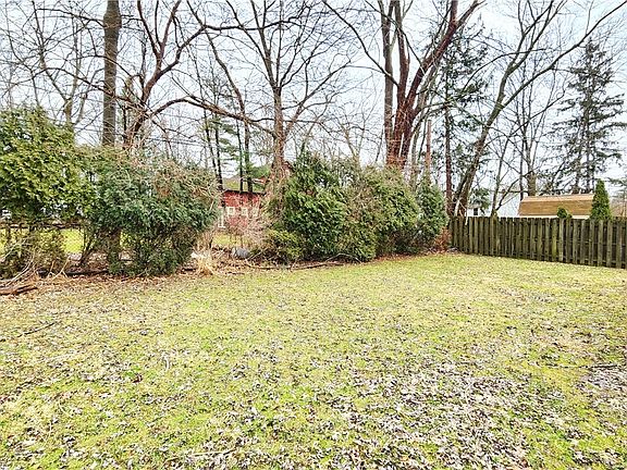 5th image of 1781 Sherwood Blvd