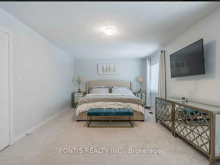 2318 Lozenby St — Photo 15