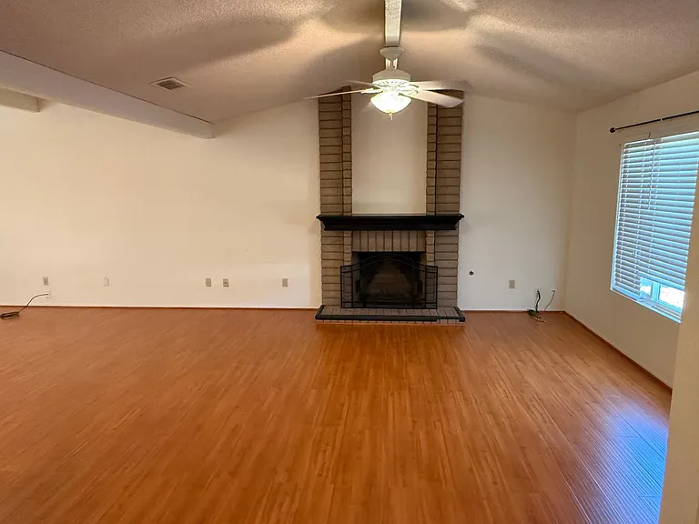 31 Fallwind Cir — Photo 7