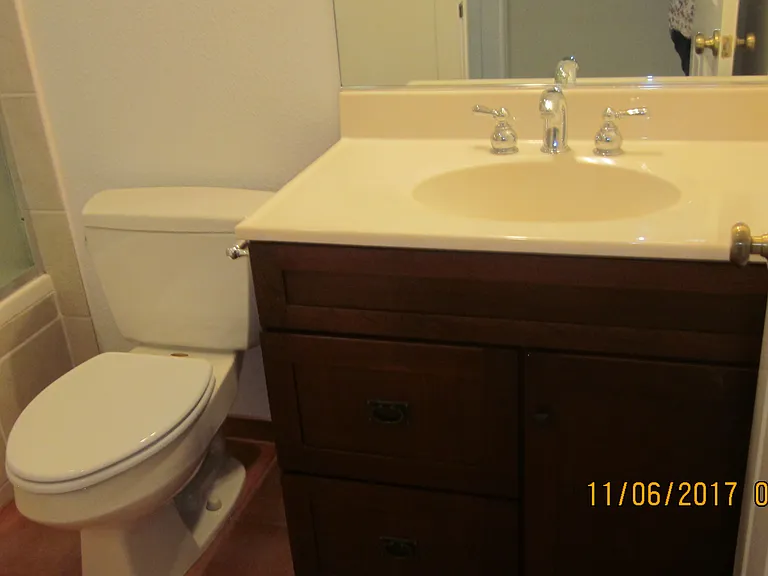 125 Plum St #B — Photo 10