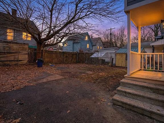 2nd image of 10100 Yale Ave #10100