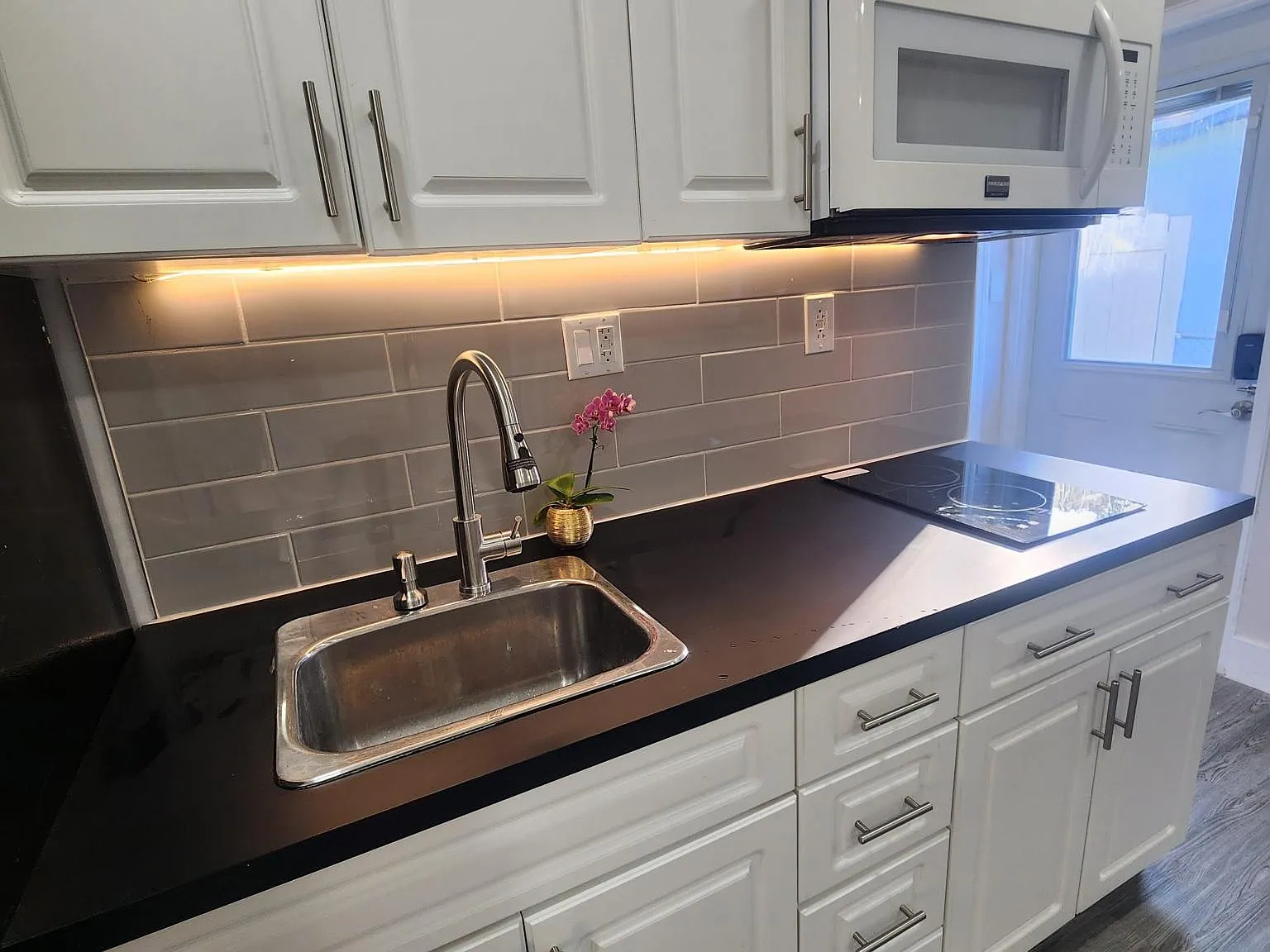 11520 Pinkston Dr — Photo 3