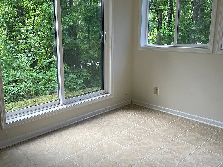 3 Steeplechase Ct #B — Photo 18