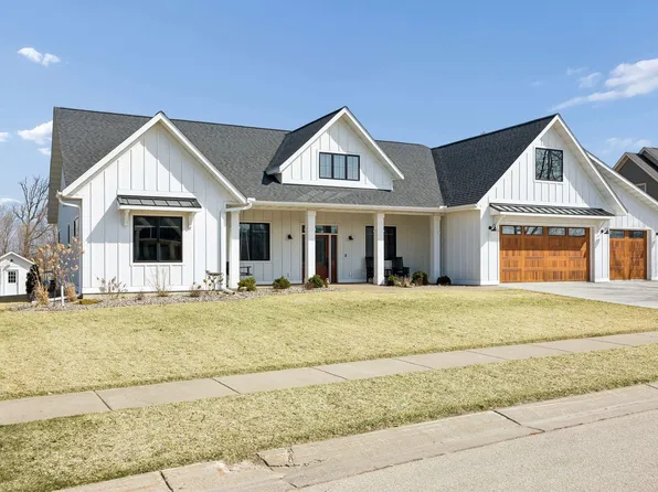 918 Hidden Meadow Ln, Lake City, MN 55041