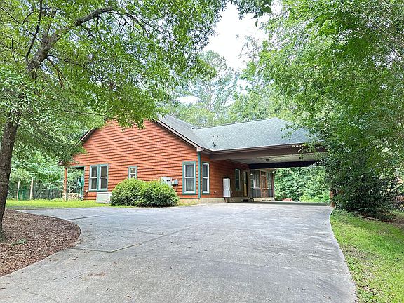 4th image of 1626 Swint Rd