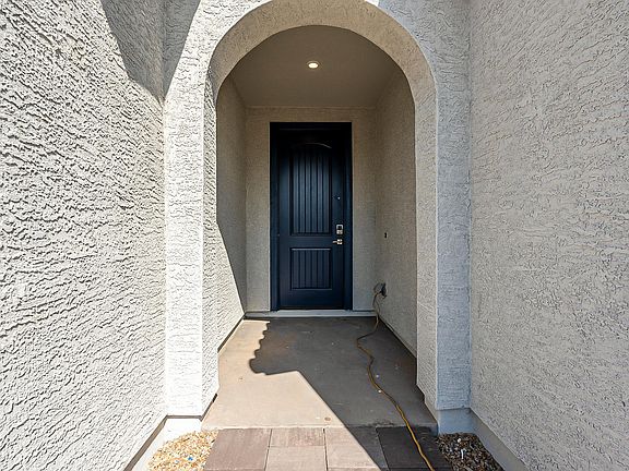 3rd image of 1446 E Pisa Dr