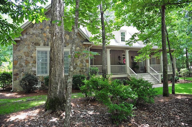 2nd image of 108 Grand Oaks Ct