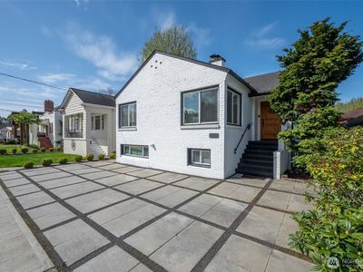 2527 57th Avenue SW, Seattle, WA, 98116